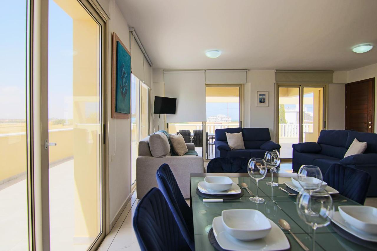 Seaside Luxury Flat Pervolia Lägenhet Exteriör bild